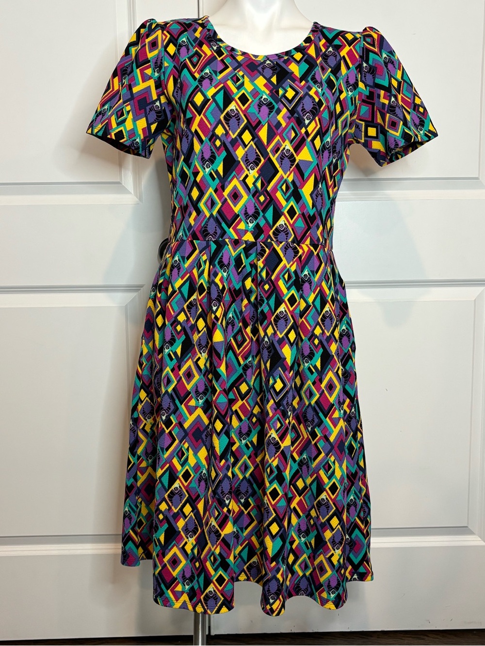 LuLaRoe Amelia Maleficent Geo Puff Short Sleeve Dress XL